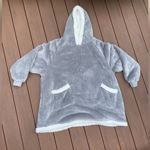 HUGE brand new comfy!